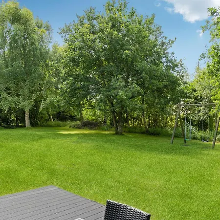 Holiday home Holiday Home Blomstervangen Oksbol III